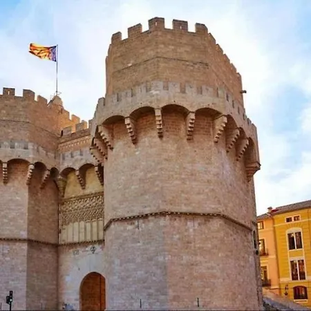 公寓 Gran Atico Premium Del Siglo Xvi Con Tres Terrazas Privadas Hasta 7 Huespedes En Ciutat Vella *