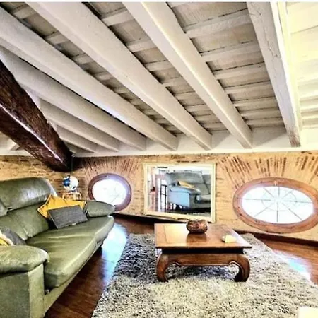 Gran Atico Premium Del Siglo Xvi Con Tres Terrazas Privadas Hasta 7 Huespedes En Ciutat Vella 公寓 *