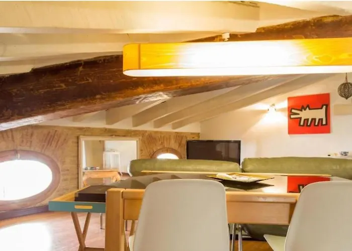 Gran Atico Premium Del Siglo Xvi Con Tres Terrazas Privadas Hasta 7 Huespedes En Ciutat Vella 瓦伦西亚