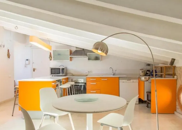 Gran Atico Premium Del Siglo Xvi Con Tres Terrazas Privadas Hasta 7 Huespedes En Ciutat Vella 公寓