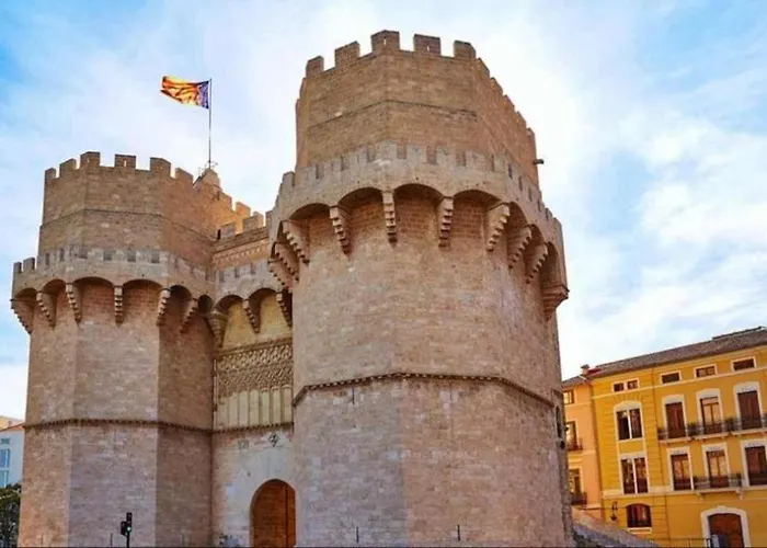 公寓 Gran Atico Premium Del Siglo Xvi Con Tres Terrazas Privadas Hasta 7 Huespedes En Ciutat Vella *